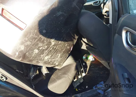 2014 Nissan Sentra Sr z USA, uszkodzony, nr VIN 3N1AB7AP3EY294464